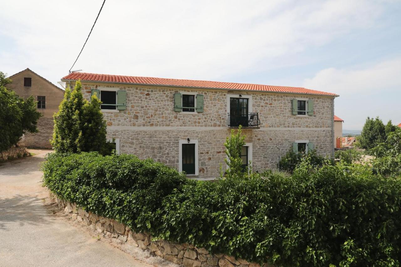 Apartments Tarragon Ugrinici Exterior photo