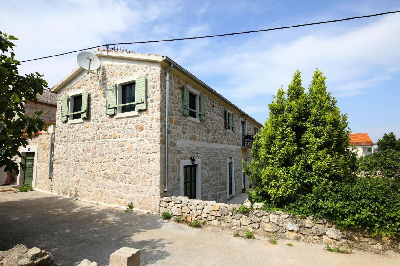 Apartments Tarragon Ugrinici Exterior photo
